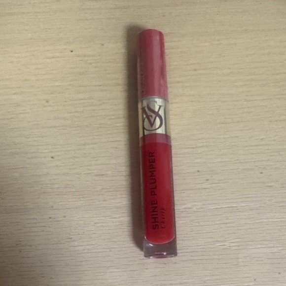 NEW Shine Plumper Lip Gloss - Vibrant Red - Picture 4 of 4